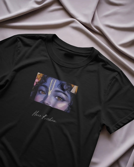 Divine Glance – Hare Krishna T-shirt (Black)
